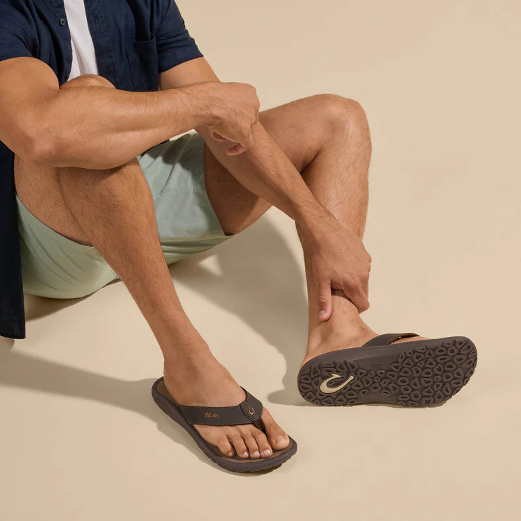 OluKai 'Ohana Men's Beach Sandals