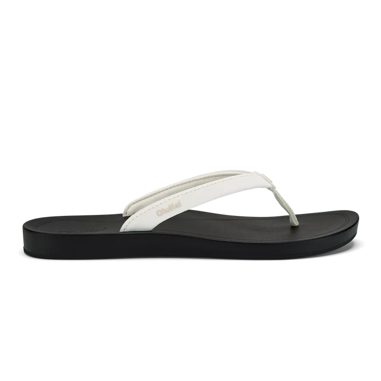 
                      
                        OluKai ‘Uiki Women’s Water-Friendly Beach Sandals
                      
                    