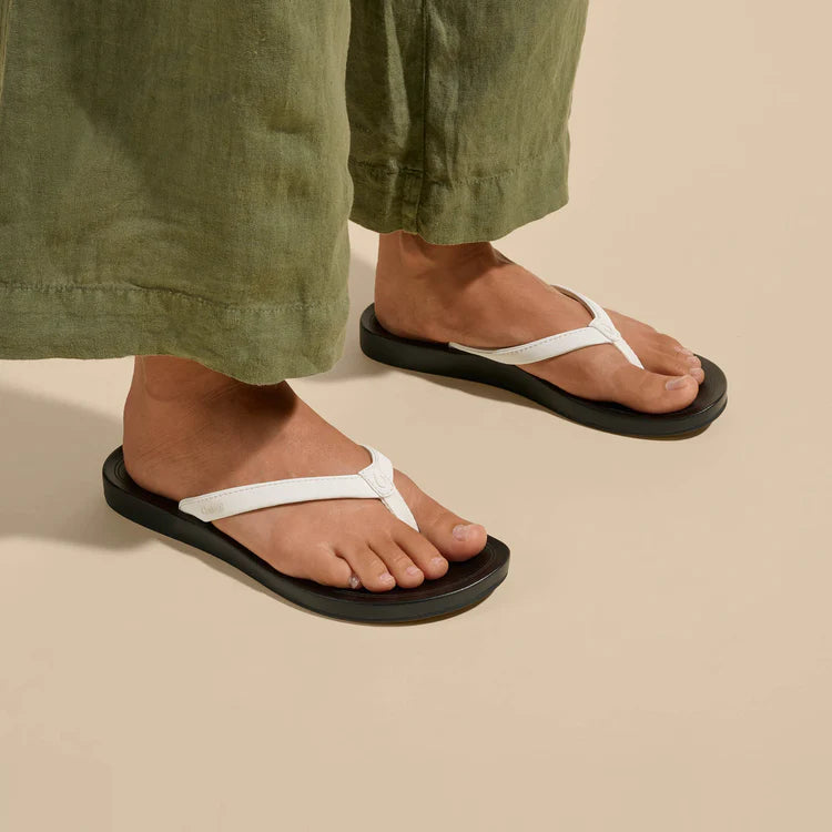 
                      
                        OluKai ‘Uiki Women’s Water-Friendly Beach Sandals
                      
                    
