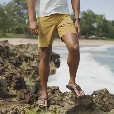 
                      
                        Load and play video in Gallery viewer, OluKai Mea Ola Men’s Leather Beach Sandals
                      
                    